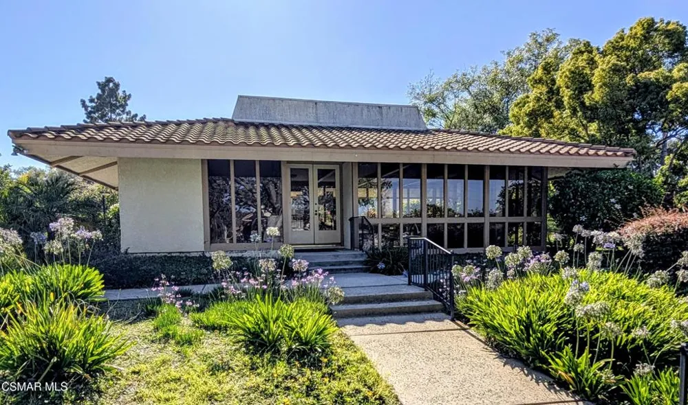 292 San Vincente Circle Newbury Park, CA 91320
