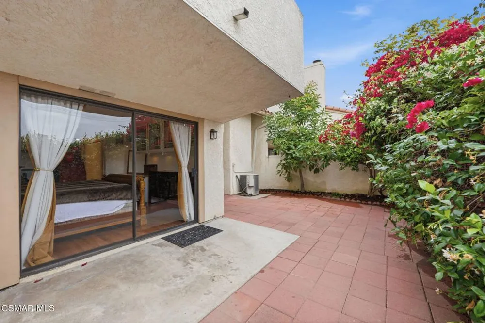 292 San Vincente Circle Newbury Park, CA 91320