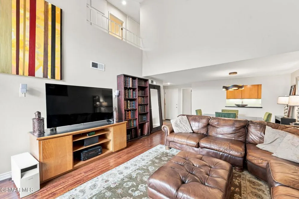 292 San Vincente Circle Newbury Park, CA 91320