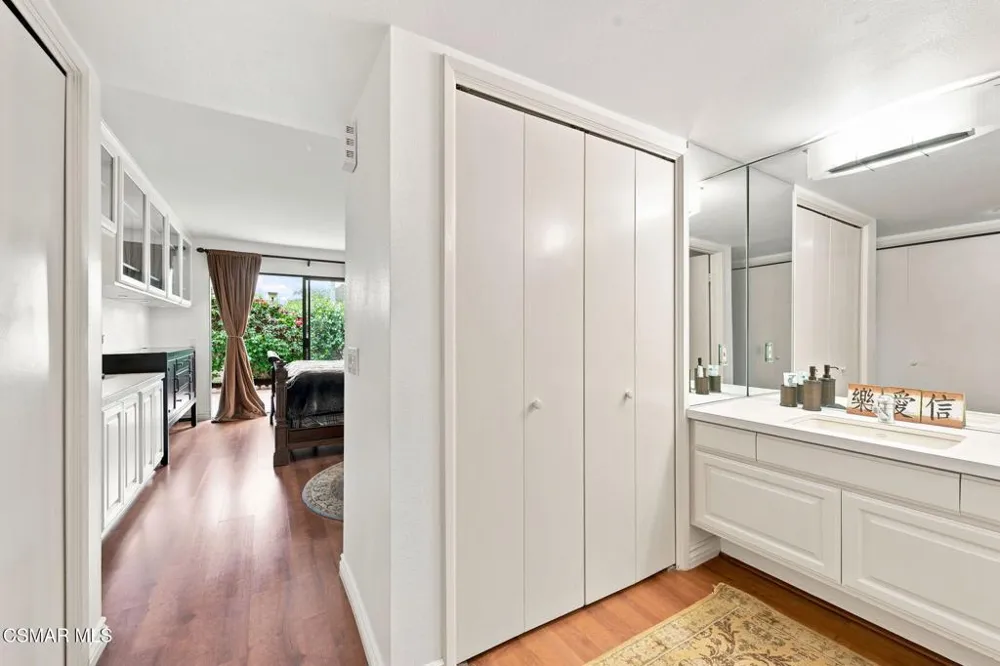 292 San Vincente Circle Newbury Park, CA 91320