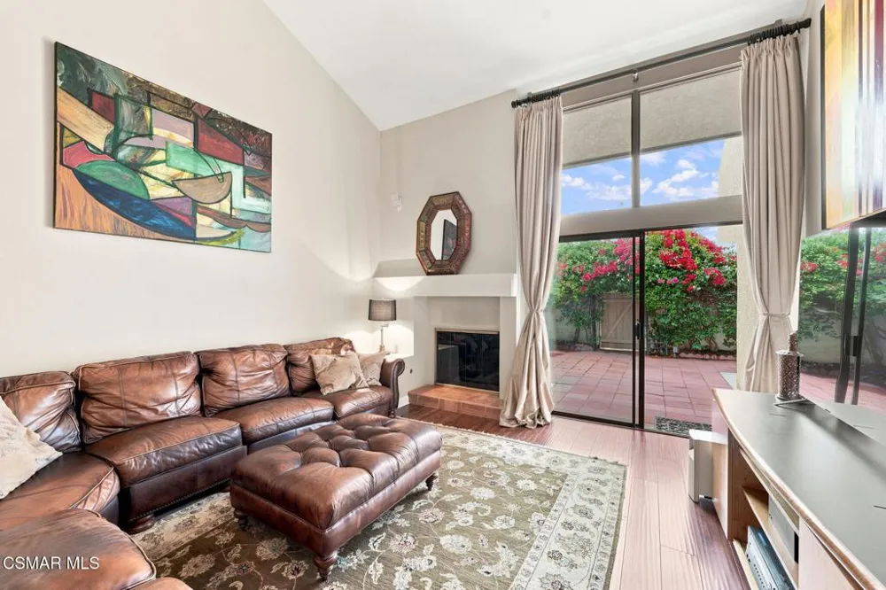 292 San Vincente Circle Newbury Park, CA 91320