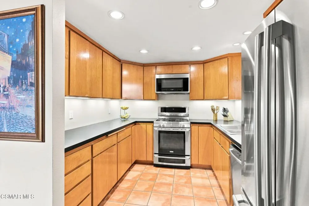 292 San Vincente Circle Newbury Park, CA 91320