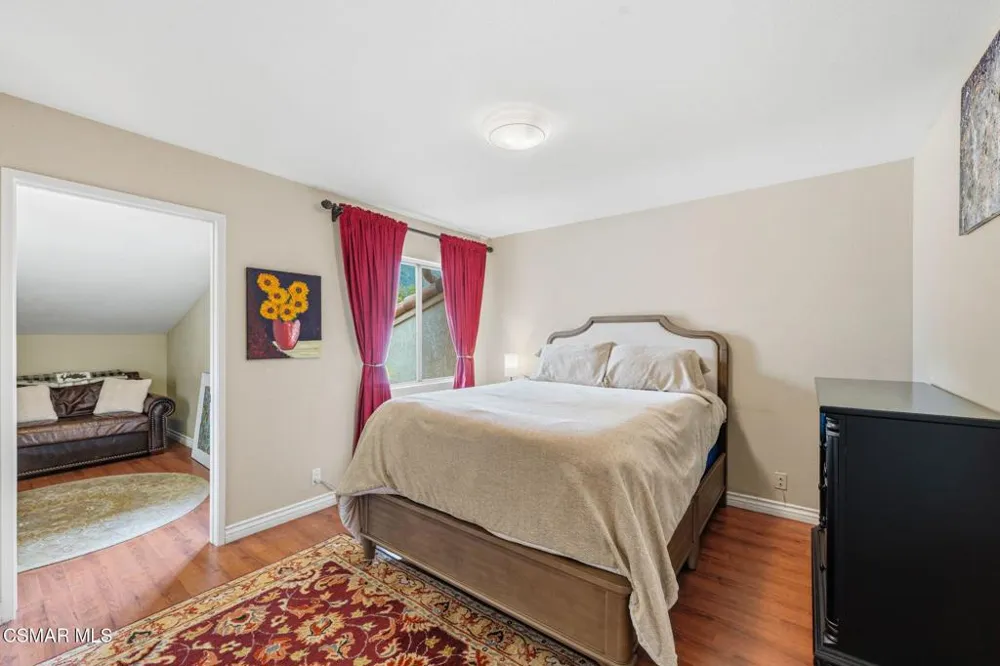 292 San Vincente Circle Newbury Park, CA 91320