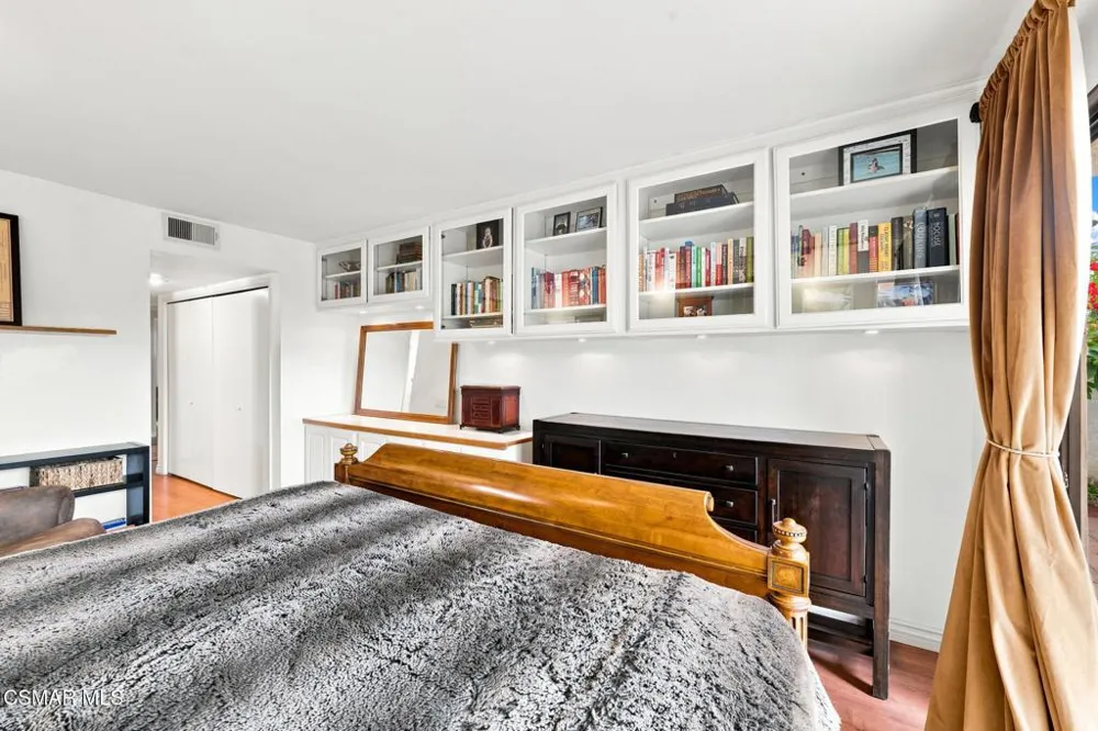 292 San Vincente Circle Newbury Park, CA 91320