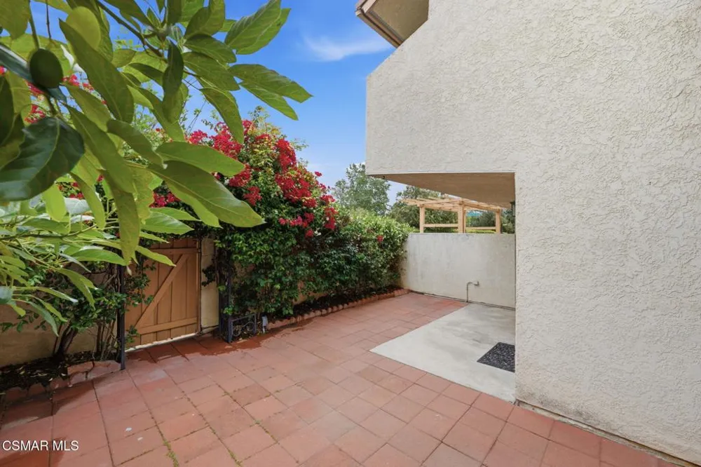292 San Vincente Circle Newbury Park, CA 91320