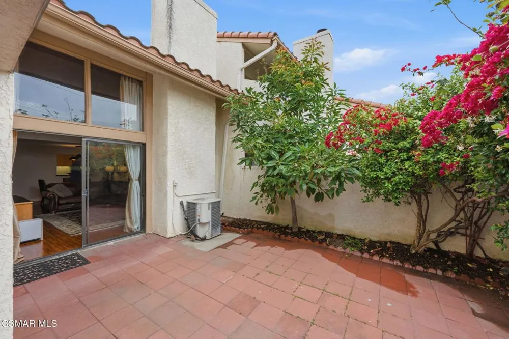 292 San Vincente Circle Newbury Park, CA 91320