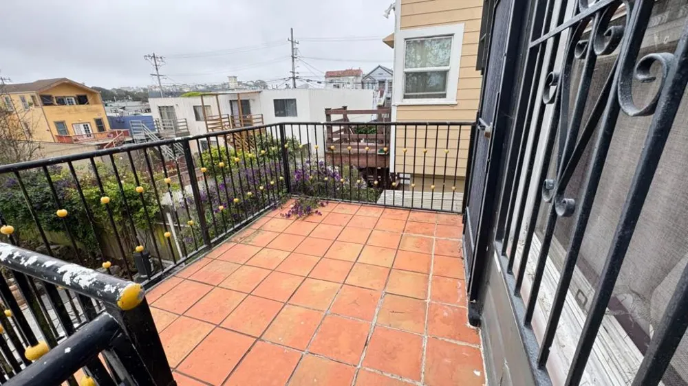 89 Farallones Street San Francisco, CA 94112