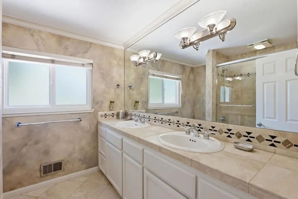 13565 Wendy Lane Saratoga, CA 95070