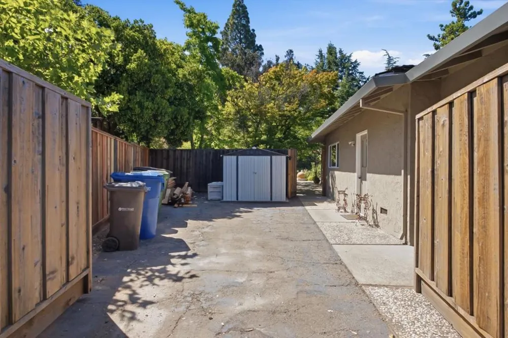 13565 Wendy Lane Saratoga, CA 95070
