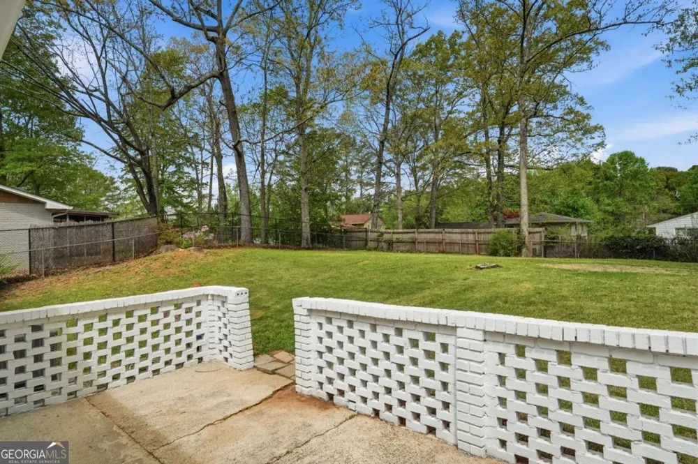 1143 Creekdale DR Clarkston, GA 30021