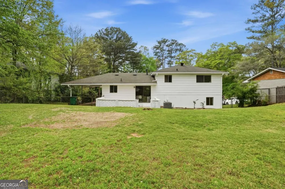 1143 Creekdale DR Clarkston, GA 30021