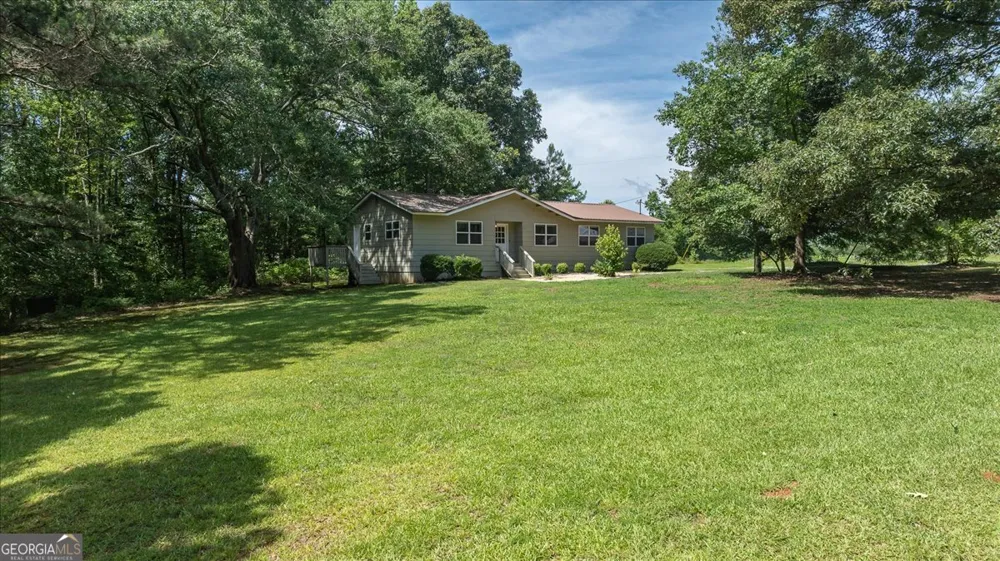 508 Thurmond CIR Statham, GA 30666