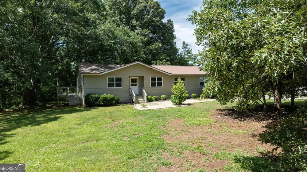 508 Thurmond CIR Statham, GA 30666