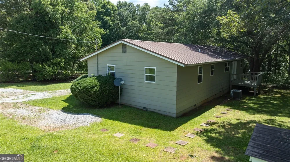 508 Thurmond CIR Statham, GA 30666