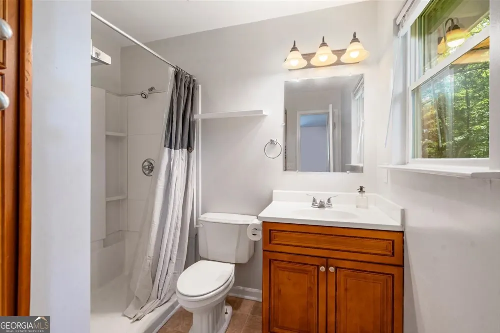 508 Thurmond CIR Statham, GA 30666