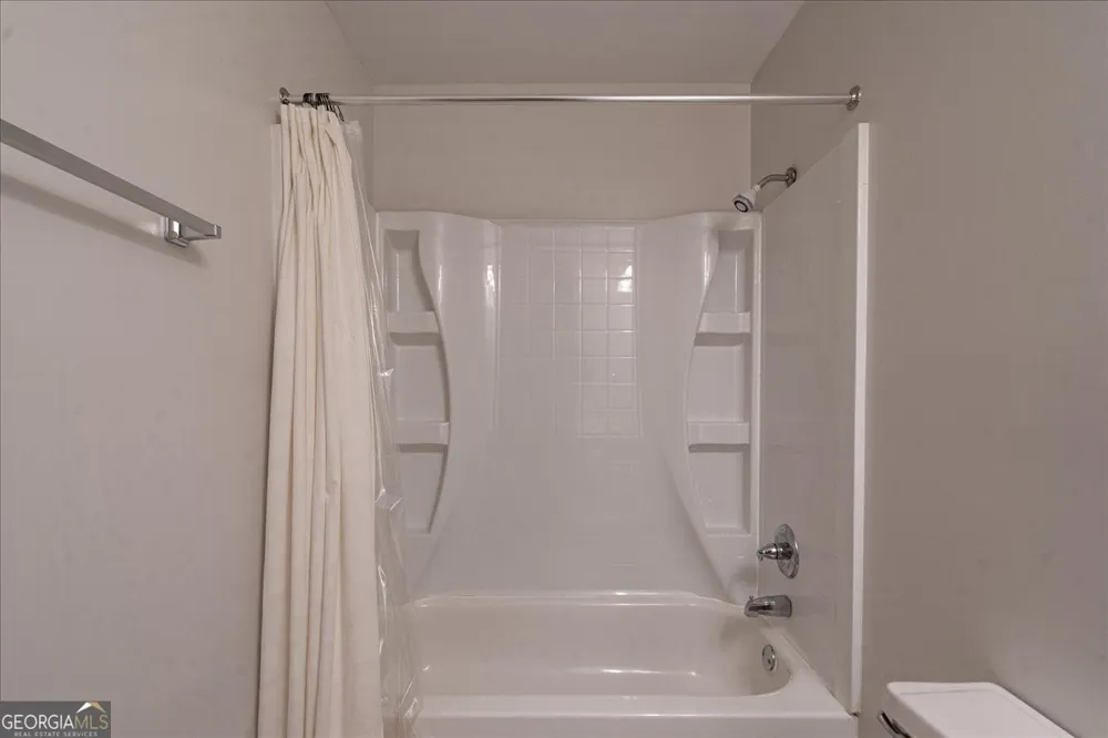 508 Thurmond CIR Statham, GA 30666