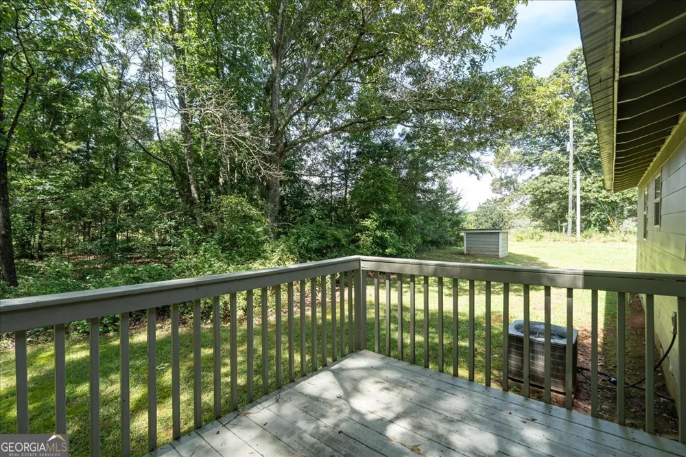 508 Thurmond CIR Statham, GA 30666