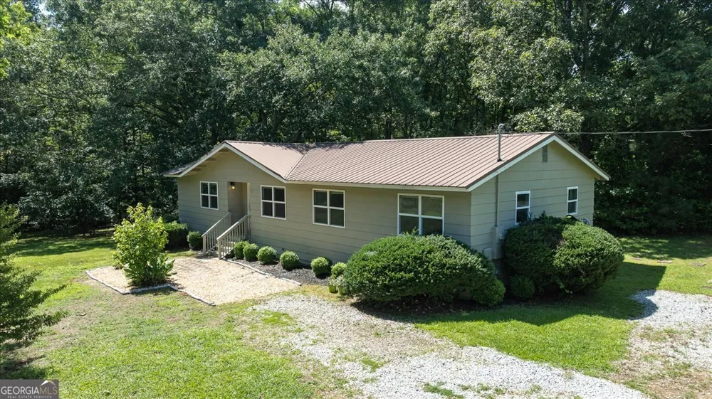 508 Thurmond CIR Statham, GA 30666