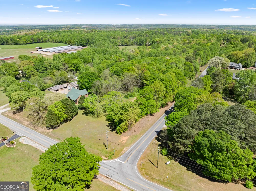 4346 Woods Bridge RD Commerce, GA 30529