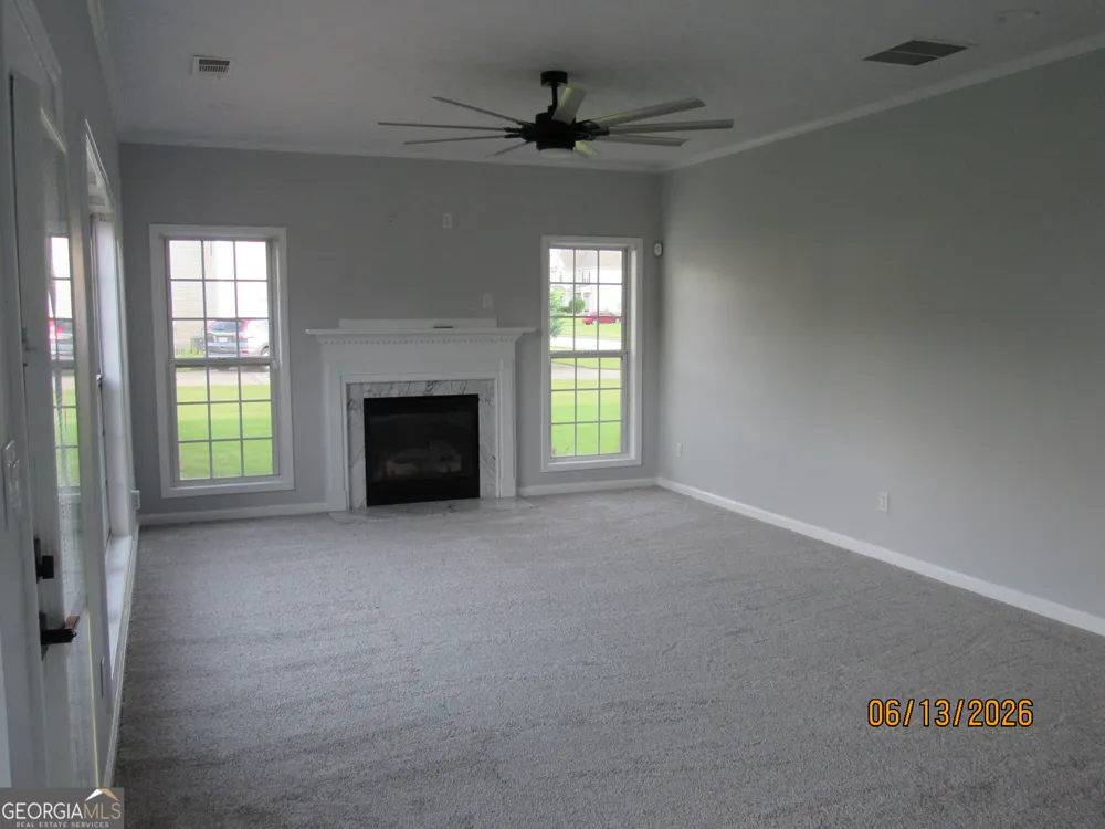 305 Sunderland CIR Fayetteville, GA 30215