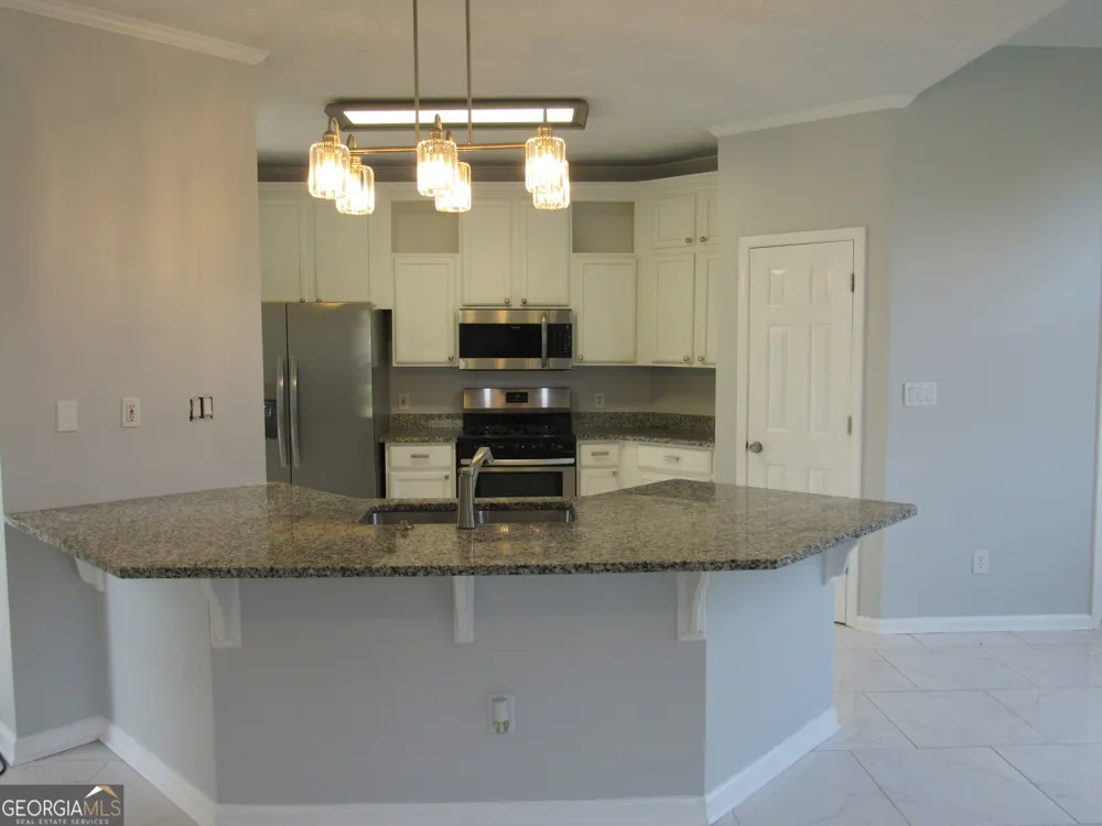 305 Sunderland CIR Fayetteville, GA 30215