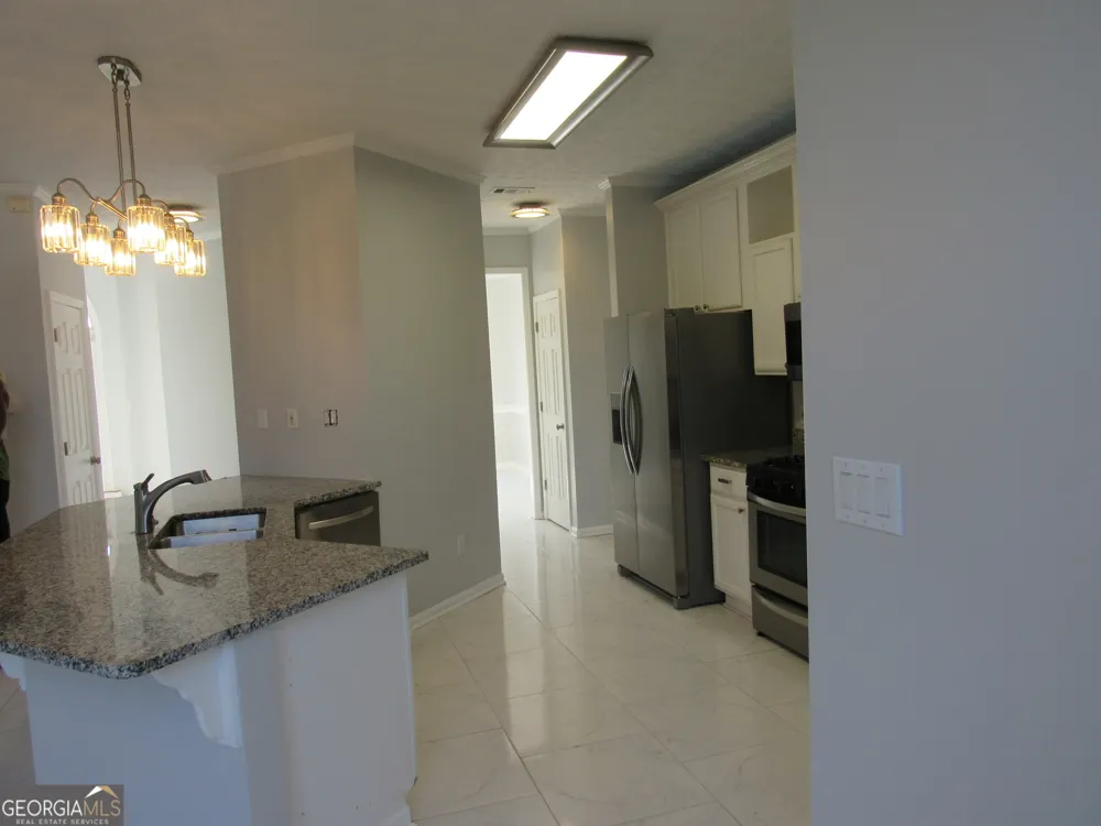 305 Sunderland CIR Fayetteville, GA 30215