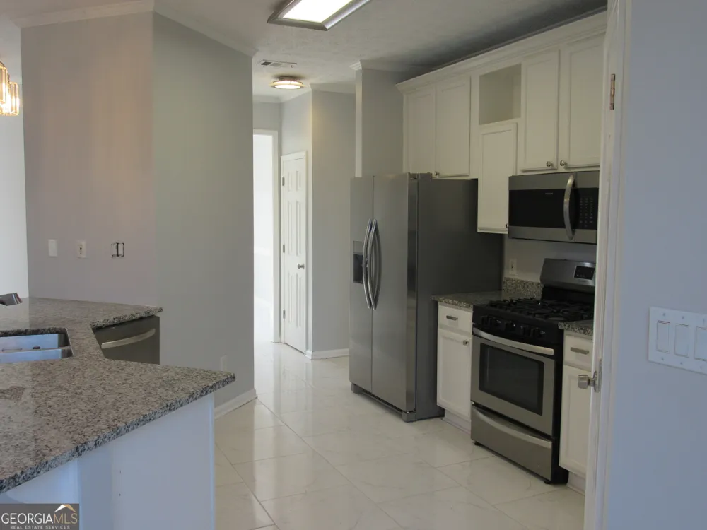 305 Sunderland CIR Fayetteville, GA 30215