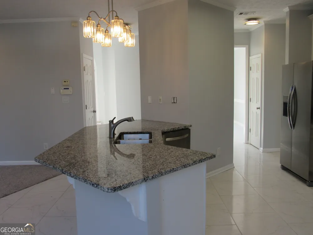 305 Sunderland CIR Fayetteville, GA 30215