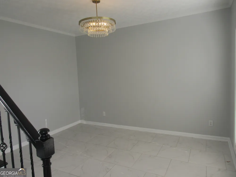 305 Sunderland CIR Fayetteville, GA 30215