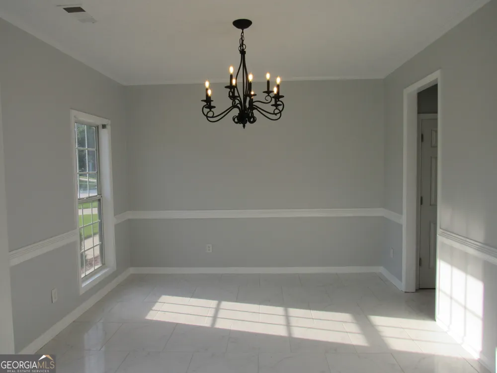 305 Sunderland CIR Fayetteville, GA 30215