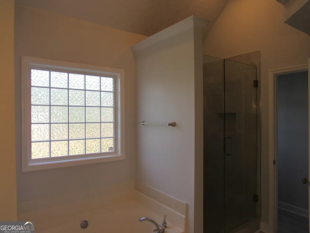 305 Sunderland CIR Fayetteville, GA 30215