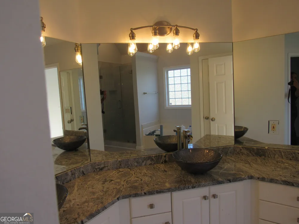 305 Sunderland CIR Fayetteville, GA 30215