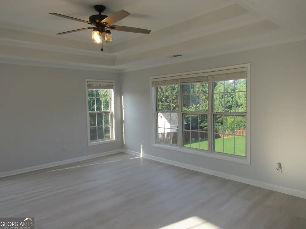 305 Sunderland CIR Fayetteville, GA 30215