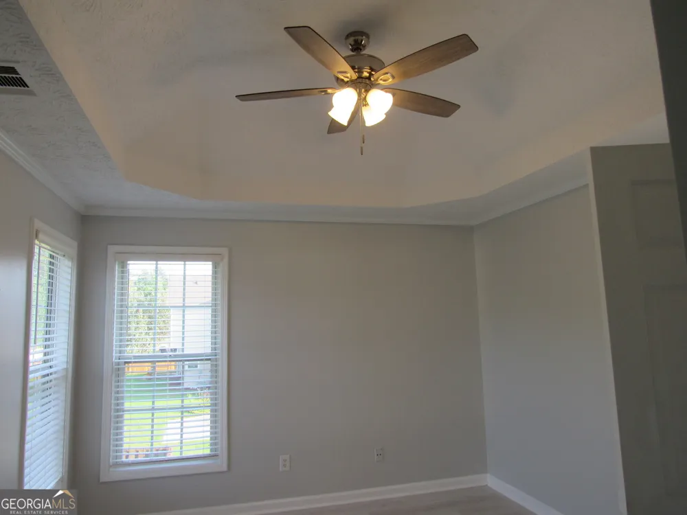 305 Sunderland CIR Fayetteville, GA 30215