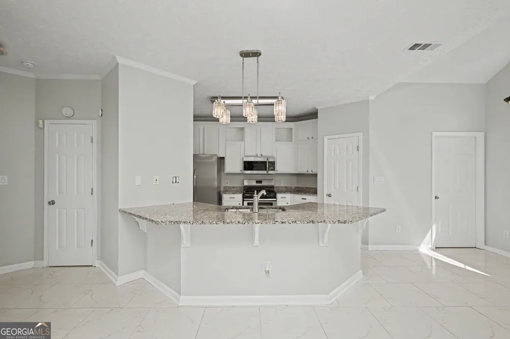 305 Sunderland CIR Fayetteville, GA 30215