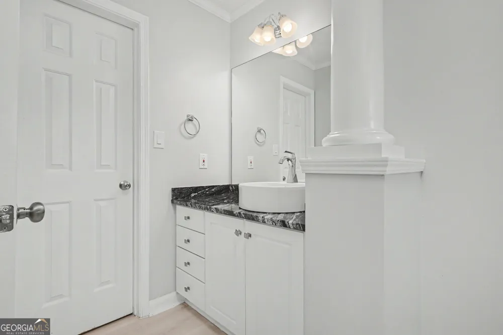 305 Sunderland CIR Fayetteville, GA 30215