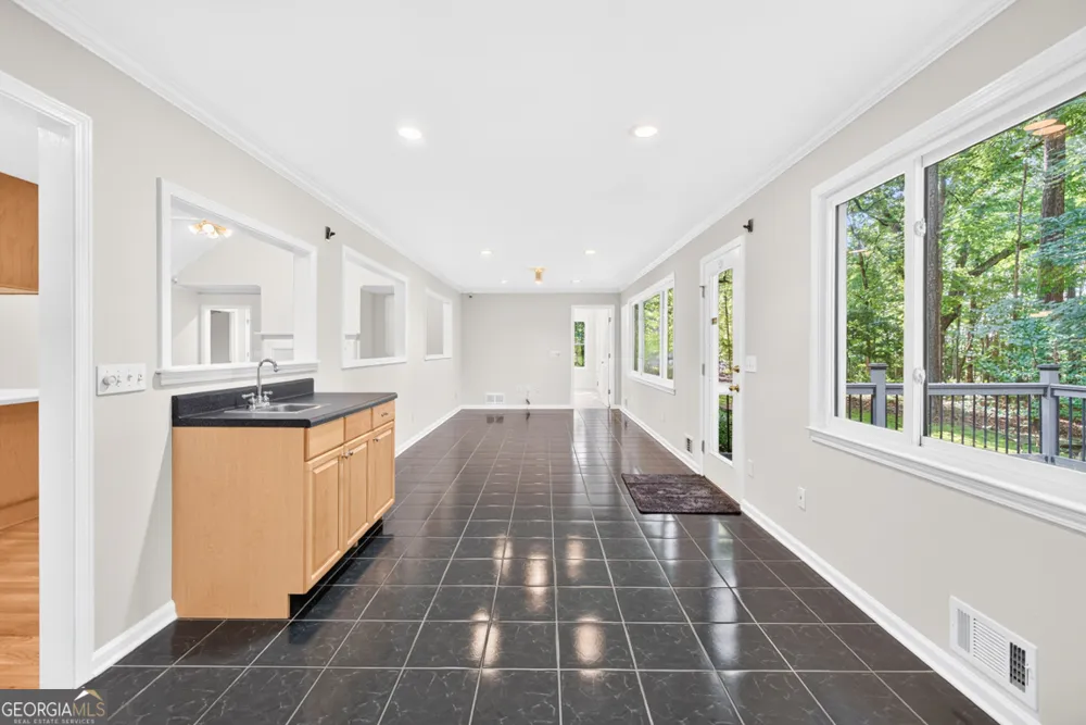 20 Tabor Forest DR Oxford, GA 30054