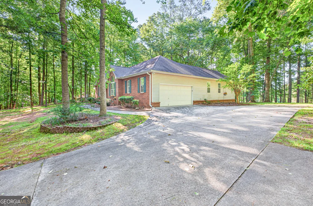 20 Tabor Forest DR Oxford, GA 30054