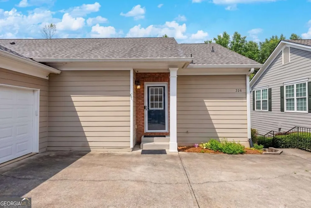 326 Camry CIR Dallas, GA 30157