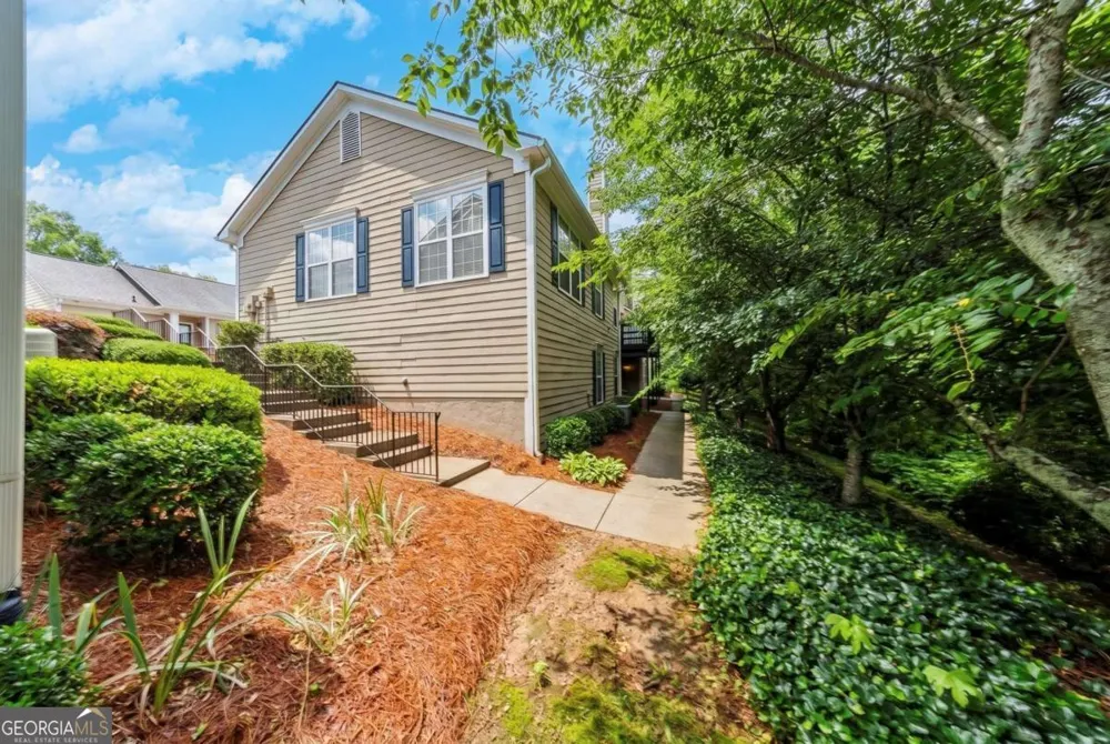 326 Camry CIR Dallas, GA 30157