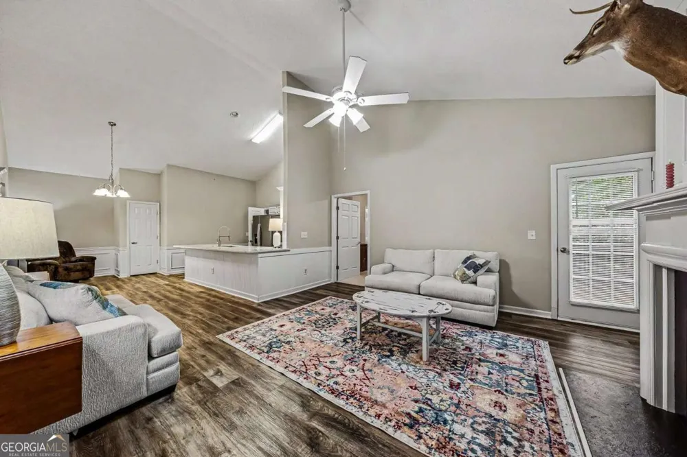 326 Camry CIR Dallas, GA 30157