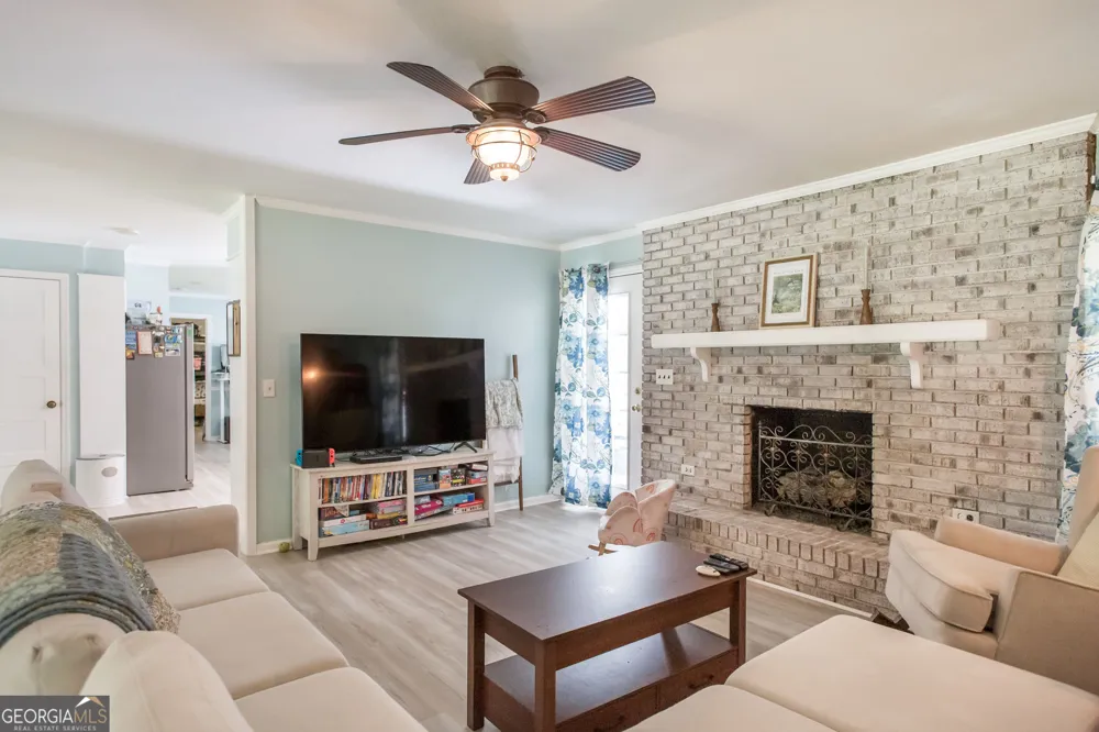 1249 Riverdale DR Waycross, GA 31503