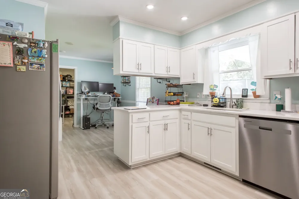 1249 Riverdale DR Waycross, GA 31503