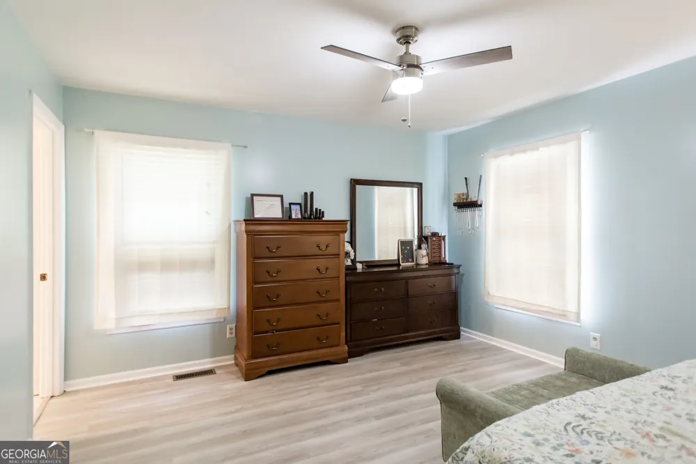 1249 Riverdale DR Waycross, GA 31503