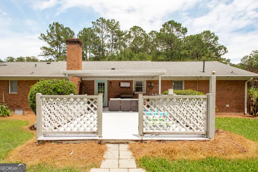 1249 Riverdale DR Waycross, GA 31503