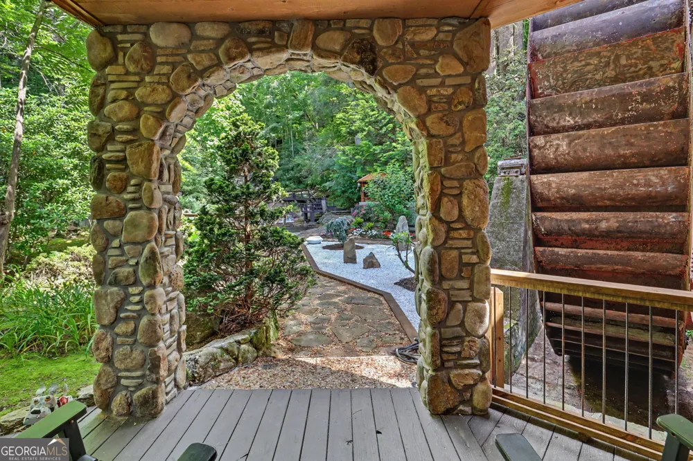 17 Water Wheel LN Rabun Gap, GA 30568