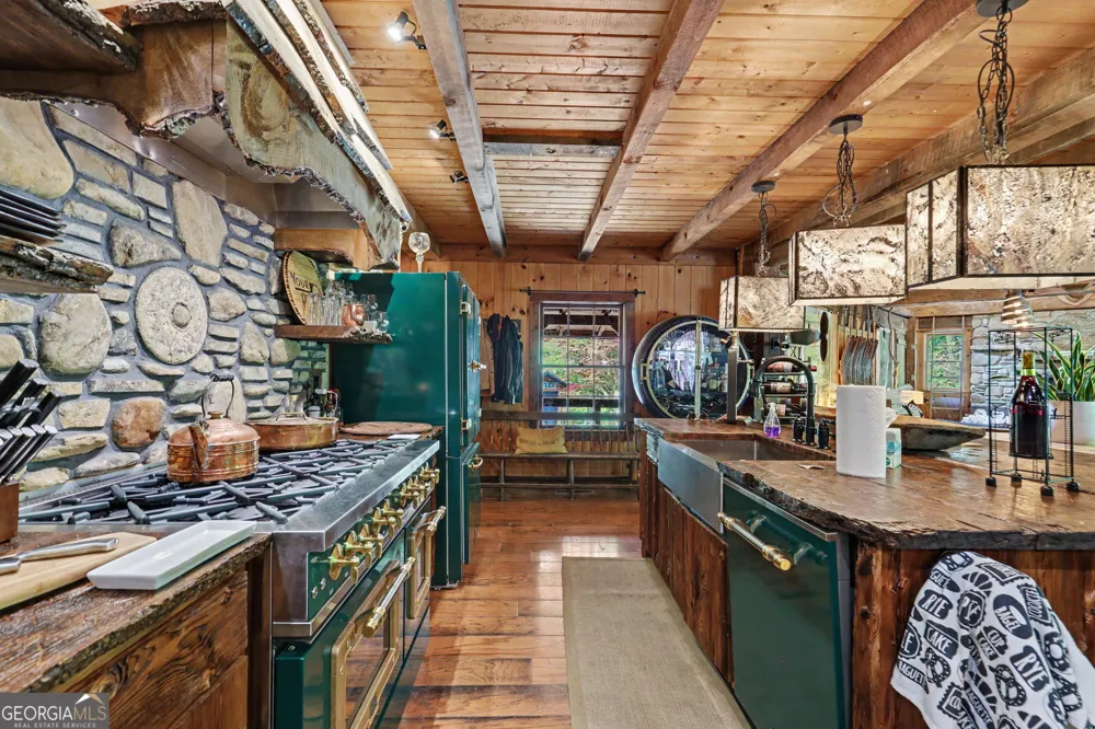 17 Water Wheel LN Rabun Gap, GA 30568