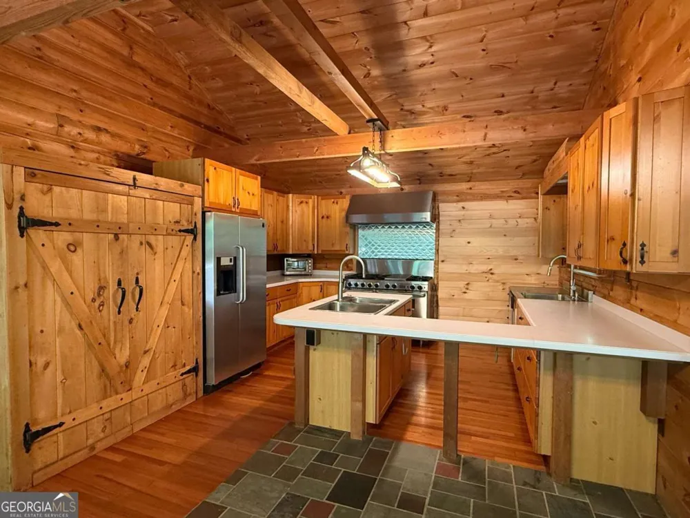 2405 Mountain RD Alpharetta, GA 30004
