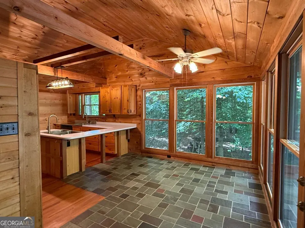 2405 Mountain RD Alpharetta, GA 30004