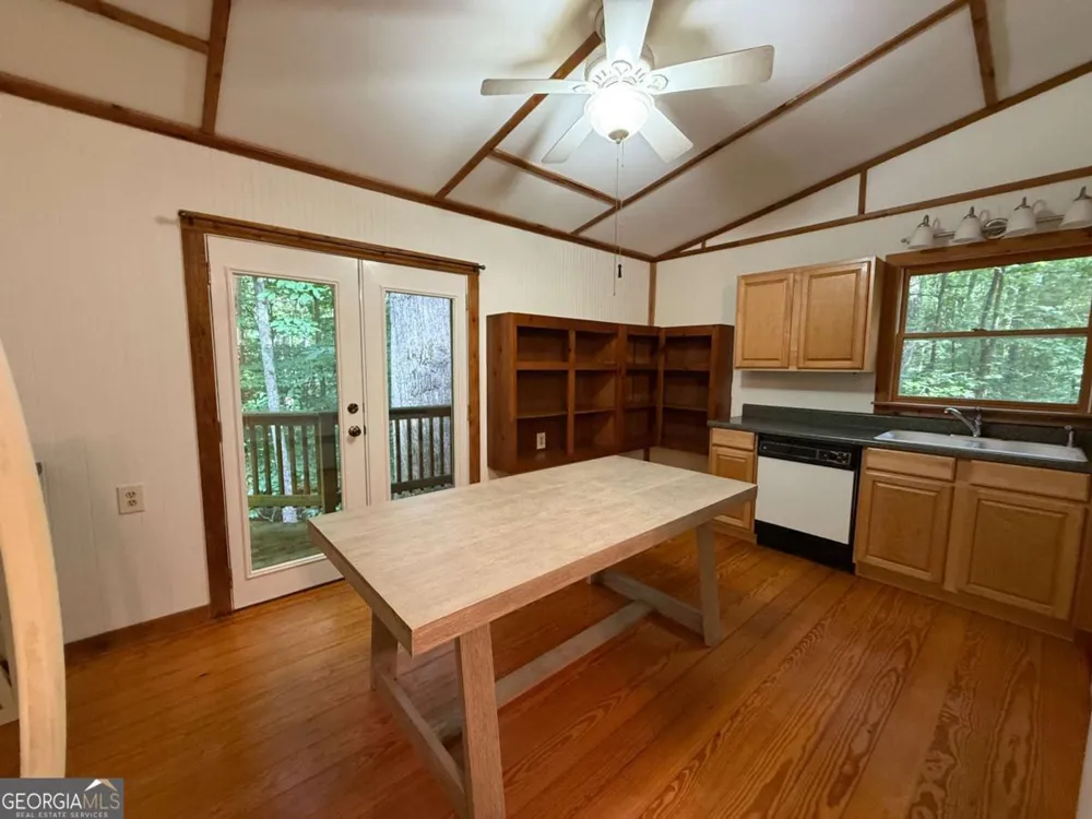 2405 Mountain RD Alpharetta, GA 30004